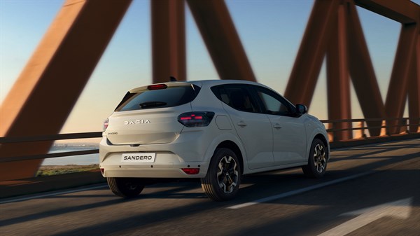 véhicules essence - avantages - Dacia