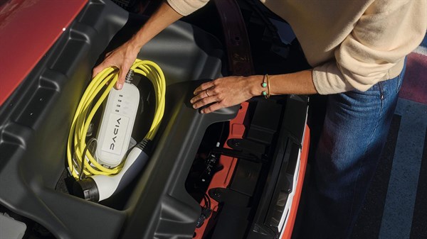 recharge ultra rapide - électrique - Dacia