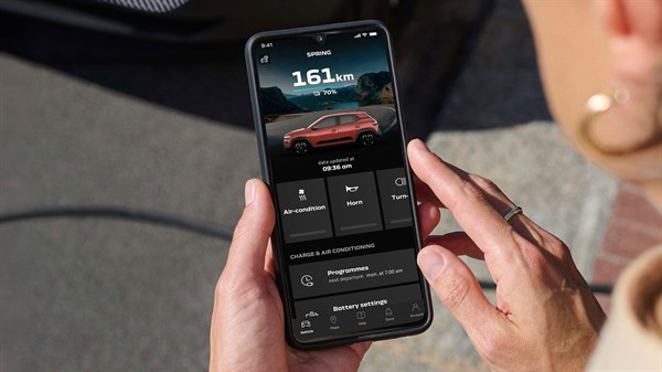 services connectés - véhicule électrique - Dacia